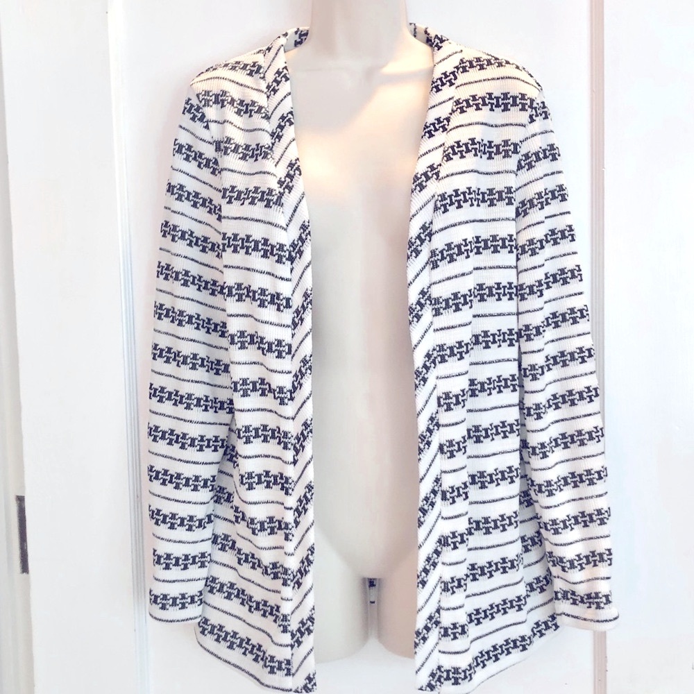Darling vintage Aztec print cardigan -  Size M/L